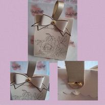 cream gift bag